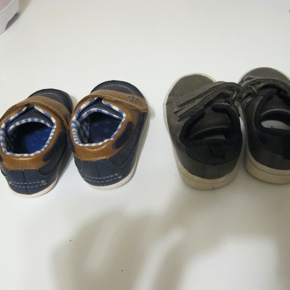 Bundle of 2 Boys Carter's Shoes Size 5 GUC - Picture 4 of 5